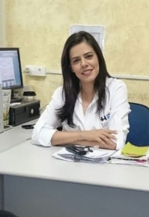Comer, amar...hidratar! Nutricionista dá dicas de alimentos e bebidas para se refrescar nesse verão A nutricionista e Coordenadora do Serviço de Nutrição e Dietética do Hospital Auxiliadora, Aline Coelho Viana.