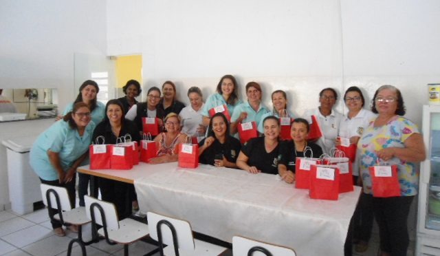 Servidoras da Penitenciária de Três Lagoas recebem homenagens no Dia das Mães Servidoras da Penitenciária de Três Lagoas recebem homenagens no Dia das Mães