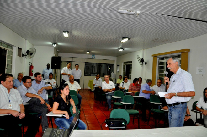 O evento reuniu associados do sindicato, presidente da Associação Comercial Atílio D’ Agosto e imprensa (Foto: Divulgação/Assecom)