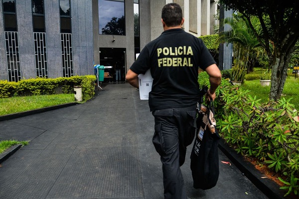 PF faz Operação Efeito Dominó contra lavagem de dinheiro do tráfico Cerca de 90 policiais cumprem hoje 26 ordens judiciais em vários estados, inclusive MS. Foto da Agência Brasil