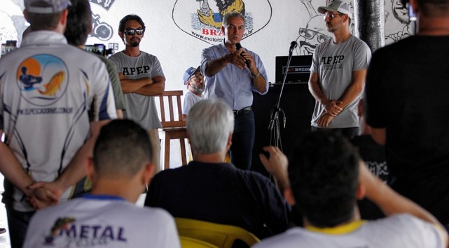 Reinaldo Azambuja anuncia cota zero para a pesca nos rios de Mato Grosso do Sul Reinaldo anunciou medida durante encontro de pescadores esportivos, em Campo Grande. Foto: Divulgação