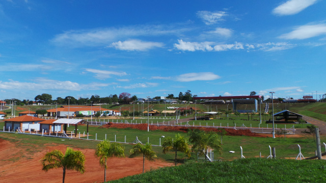 O espaço Arena Mix é um ponto de referência para a realização de grande eventos, porém a Prefeitura de Três Lagoas não disponibilizou segurança para atender os frequentadores. (Foto: Ricardo Ojeda) 