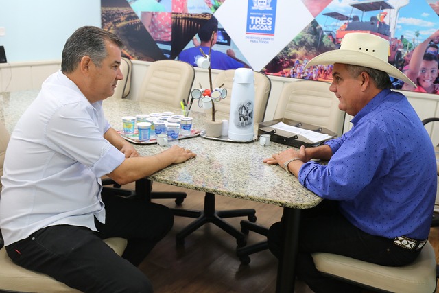 Prefeito Angelo Guerreiro recebe visita do prefeito de Itapura (SP) para parceria em rota turística