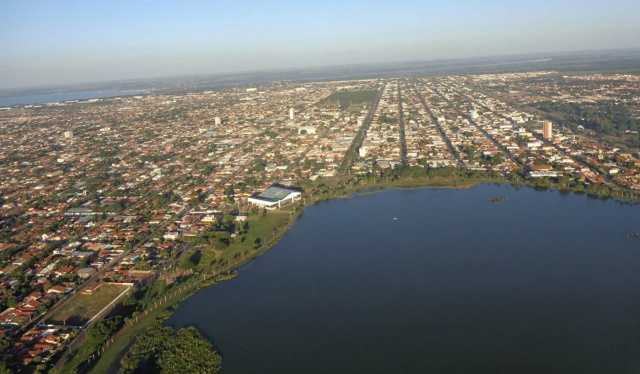 A partir do momento que as obras de ampliação da Eldorado e Fibria forem iniciados Três Lagoas ganhará impactos positivos e negativos devido a grande movimentação de trabalhadores (Foto: Sayuri Baez)