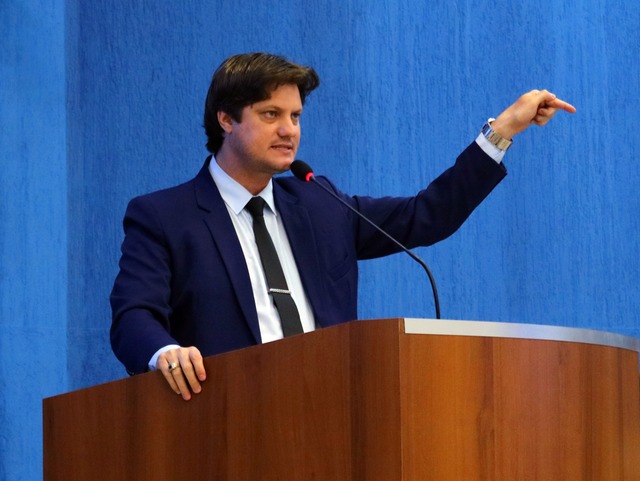 Câmara concede reajuste solicitado pelo sindicato dos servidores Câmara concede reajuste solicitado pelo sindicato dos servidores