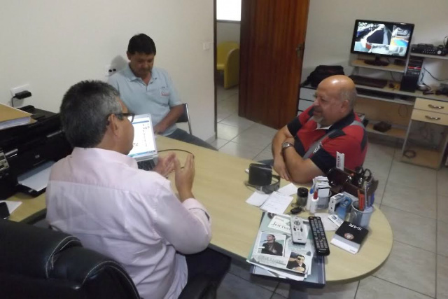 Chegada da AEMS antecipou e deu suporte ao desenvolvimento de Três Lagoas O secretário geral da AEMS, José Luis Conçalves, esteve no Perfil News e contou que no início a área onde funcionavam as faculdades totalizava 500 metros quadrados; hoje, são 30 mil metros quadrados (Foto: Thairine Rodrigues)