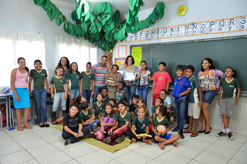  O projeto ainda terá um baú em que os alunos irão depositar histórias e projeções para 2025, data em que o baú será reaberto em um evento. (Foto: Assessoria)