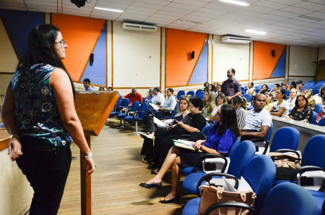 Audiência pública apresenta metas e estratégias do Plano Municipal de Educação Jussara Fernandes destaca que o “comprometimento
