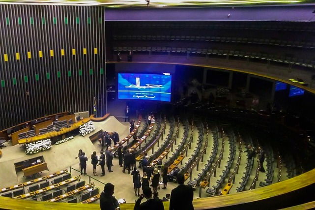 Comandada por Maia, cerimônia de posse de deputados começa na Câmara Foto: José Cruz/Agência Brasil