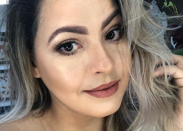 Cabeleireira acusada de matar homem a facada vai se apresentar à polícia Cabeleireira é muito conhecida em Três Lagoas e, segundo testemunhas ela saiu em defesa da mulher que estava sendo agredida (Foto: Divulgação/WhatsApp