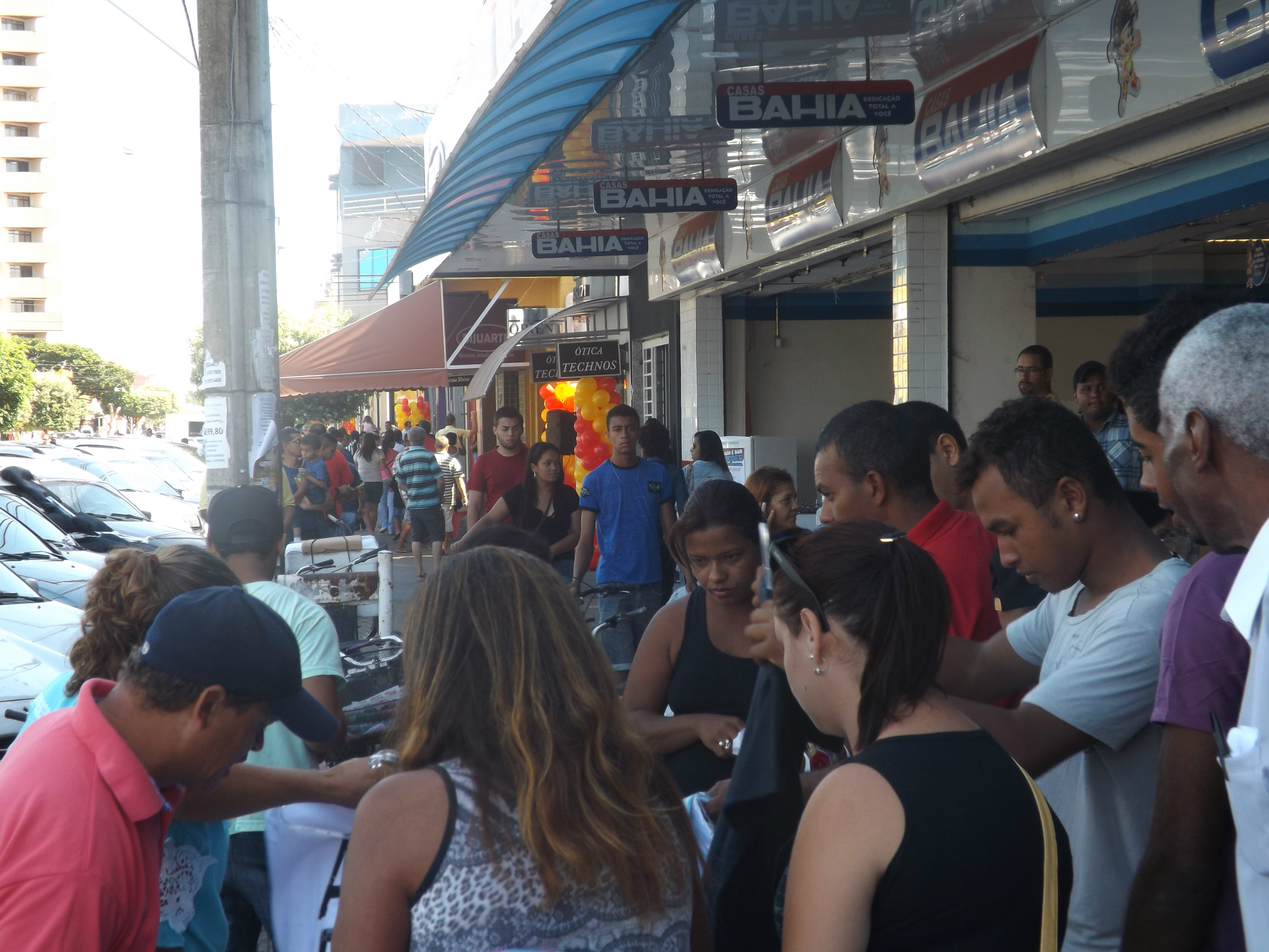 No município a movimentação no comércio será de R$5,81 milhões em compras de presentes, (78%) da população economicamente ativa irá às compras. (Foto: Fábio Jorge)