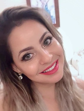 Defesa de cabeleireira acusada de assassinato será feita por quatro advogados A cabeleireira Joice Espindola deverá se apresentar a qualquer momento à autoridade policial (Foto; Divulgação)