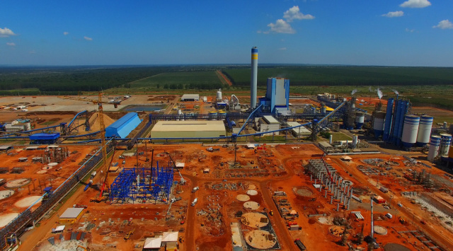Na contramão da crise, Fibria investe R$ 8,7 bilhões na expansão da fábrica de Três Lagoas A área total do projeto Horizonte 2 é de 1,5 milhão de metros quadrados que deverá ser concluído no último trimestre de 2017 ao custo de R$ 8,7 bilhões (Foto: James Luck)