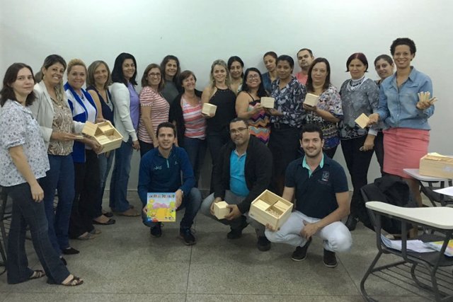 Projeto do IFMS contribui para o ensino da Matemática em escolas de Três Lagoas Professores de Três Lagoas aprendem como utilizar jogos para melhorar o ensino. (Foto: Divulgação)