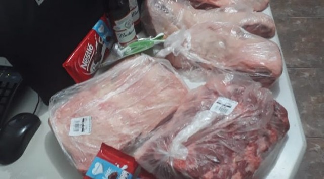8º BPM de Nova Andradina prende um casal por tentativa de furto em supermercado em Nova Andradina Foto/Assessoria