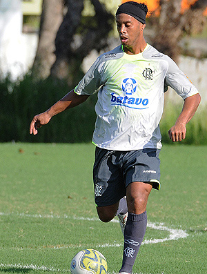Ronaldinho vai estrear na próxima semana (Foto: Alexandre Vidal / Fla Imagem)