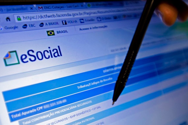 Prazo para médias empresas fecharem folha no eSocial acaba hoje Marcelo Camargo/Agência Brasil