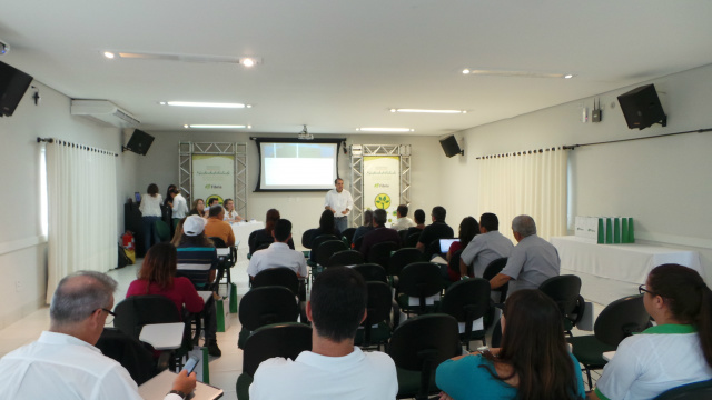 Workshop promovido pela Fibria mostra preocupação da empresa com o meio ambiente e sustentabilidade O workshop realizado pela Fibria reuniu profissionais da imprensa de Três Lagoas e Região que conheceram os procedimentos adotados pela empresa no tocante à sustentabilidade (Foto: Ricardo Ojeda)