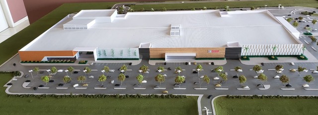 Planejamento se confirma e Shopping Três Lagoas deve ser entregue aos lojistas até o meio do ano Maquete da área externa do shopping. Foto: Ricardo Ojeda