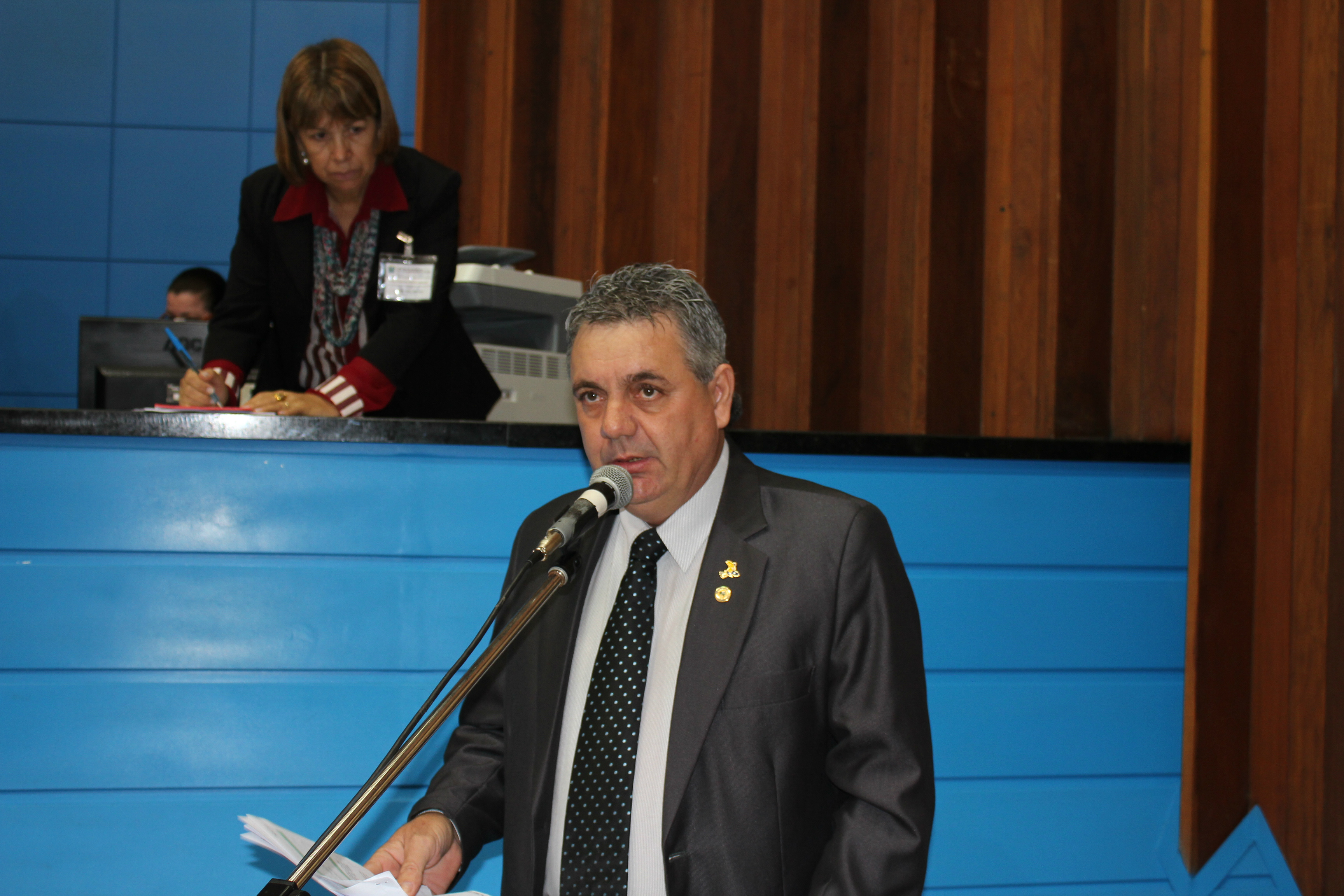  O  Deputado Angelo Guerreiro durante a  Sessão desta quarta-feira, 3 de junho. (Foto: Assessoria)
