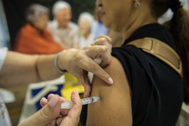 Ministério da Saúde ressalta a importância de manter as ações de prevenção. (Foto: Arquivo/Agência Brasil)