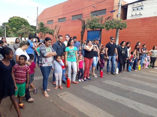 Gincana da Família é promovida por CEI de Três Lagoas Evento tem como objetivo trabalhar o Dia das Mães e dos Pais levando para a escola a família dos alunos (Foto/Assessoria)