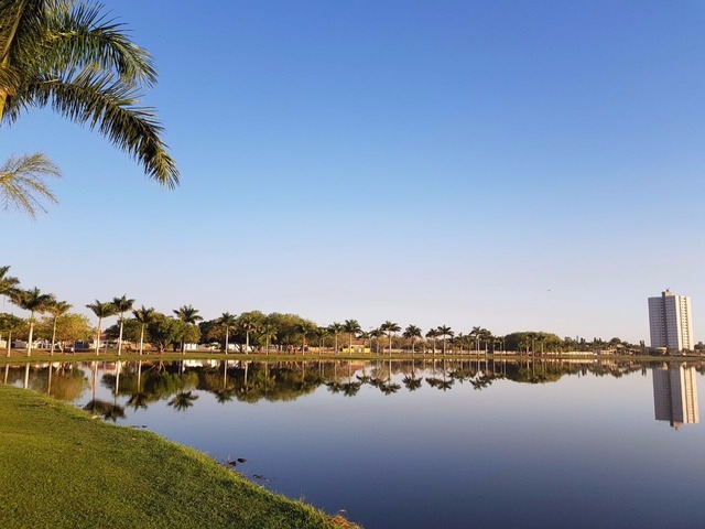 Temperaturas permanecem elevadas nesta quinta (7) Logo nas primeiras horas desta quarta (06), o calor passava dos 25ºC em Três Lagoas. (Foto: Ricardo Ojeda)