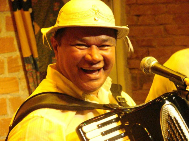 Dominguinhos está internado em estado grave no Recife O artista luta contra um câncer de pulmão (Foto: Google)