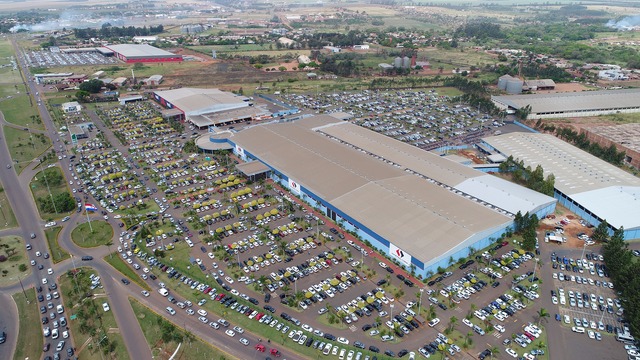 A credibilidade garante estacionamentos cheio todos os dias do ano no Shopping China. (Foto: Divulgação)