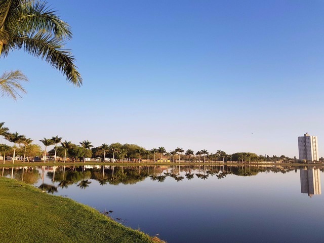 Logo nas primeiras horas desta quarta (06), o calor passava dos 31ºC em Três Lagoas. (Foto: Ricardo Ojeda)