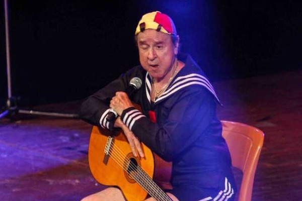 Carlos Villagrán, o Quico de Chaves, vai aposentar o personagem Carlos Villagrán, o Quico, em apresentação em São Paulo no começo da década. Foto: Divulgação
