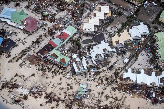 Destruição na Ilha de Saint Martin, no Caribe, após passagem do furacão Irma (Foto: Netherlands Ministry of Defence/Handout via REUTERS)