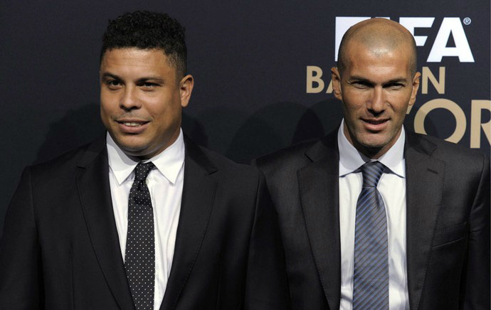 Ronaldo e Zidane jogaram juntos no Real Madrid e tornaram-se bons amigos fora de campo (Foto: EFE)