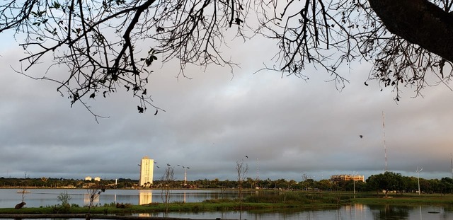 Quinta-feira deve ser de temperatura amena, com possibilidade de chuva à tarde e à noite Foto: Ricardo Ojeda
