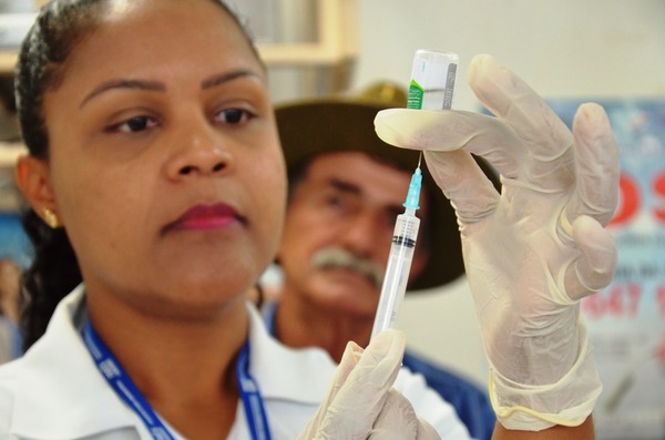 Campanha de Vacinação Contra a Gripe continua até dia 15 Campanha de Vacinação Contra a Gripe continua até dia 15