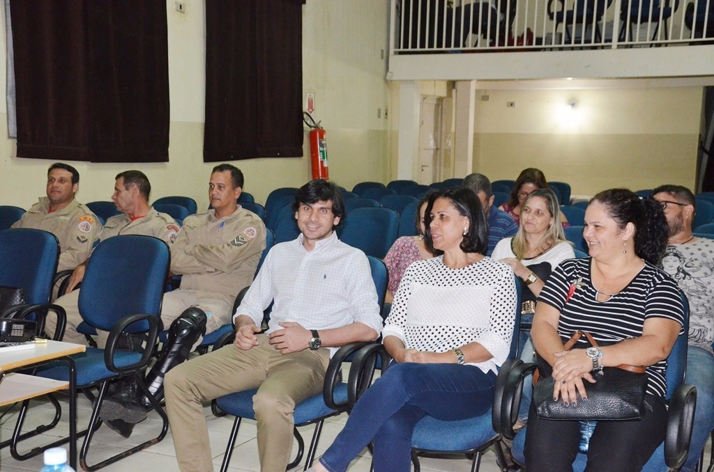 Conselheiros 2017 a 2019 do CONFUNDEB tomam posse em solenidade realizada pela SEMEC Composto por 22 membros, entre titulares e suplentes, o CONFUNDEB (Foto/Assessoria)