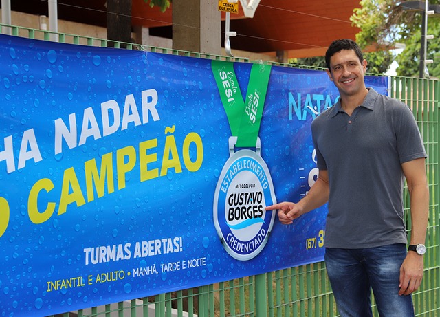 Medalhista olímpico Gustavo Borges estará em Três Lagoas nesta segunda-feira Atleta participará de um show aquático na escola do Sesi. Foto: Divulgação
