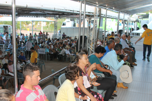 Caravana da Saúde atende mais de 1500 pessoas no 1º dia em Três Lagoas A população dos municípios próximos à Três Lagoas receberam atendimento oftalmológico no primeiro dia da Caravana da Saúde. (Foto: Fabio Jorge)