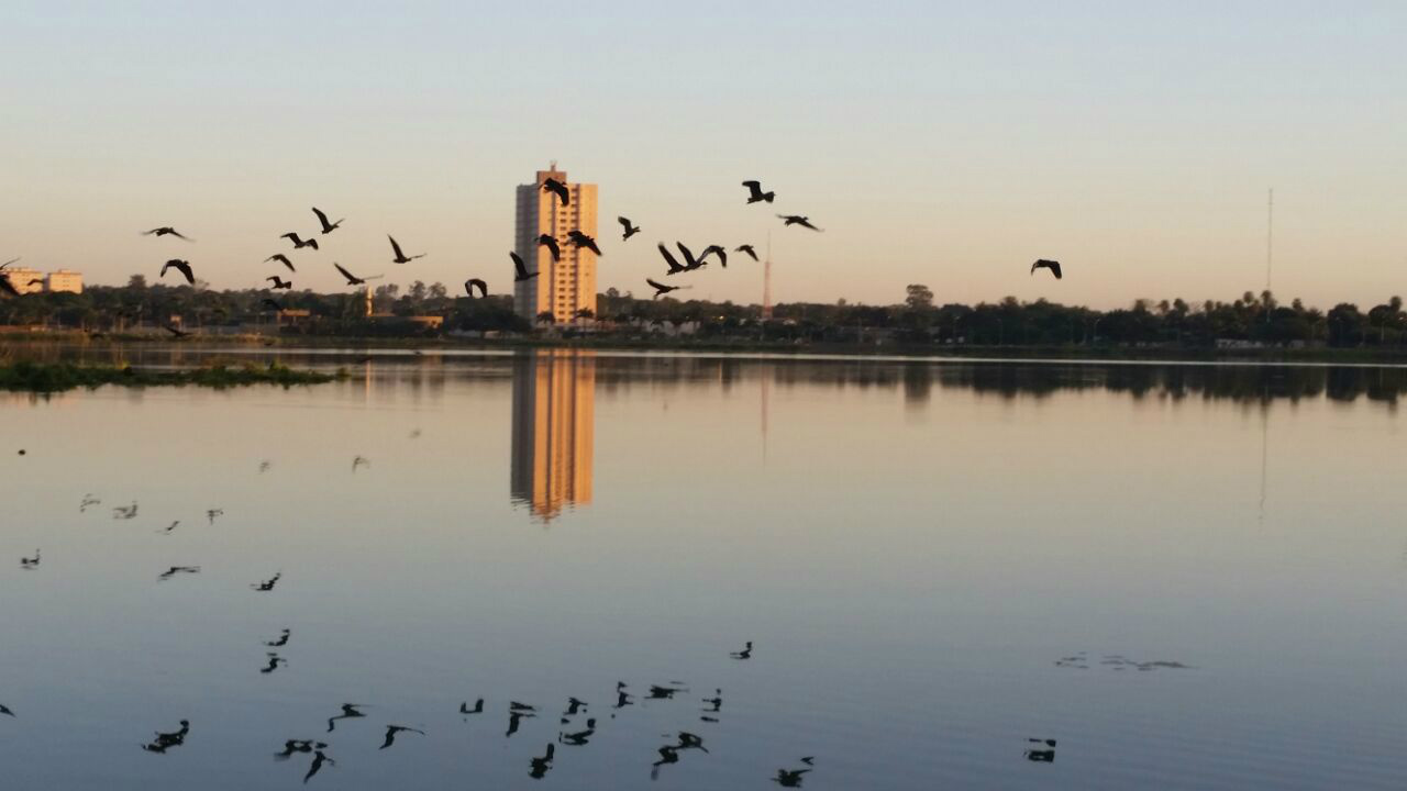 Manhã de céu claro e poucas nuvens em Três Lagoas. (Foto: ricardo Ojeda)