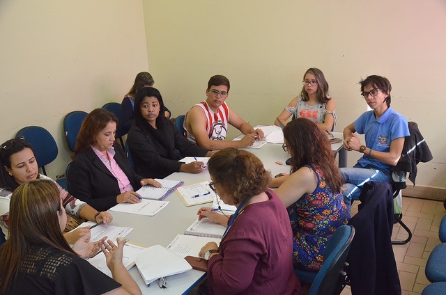 Membros do CMDCA discutem Plano Decenal para o Município de Três Lagoas Encontro faz parte da preparação do plano que norteará as Secretarias e Entidades Assistências da Cidade por 10 anos.* (Foto/Assessoria)