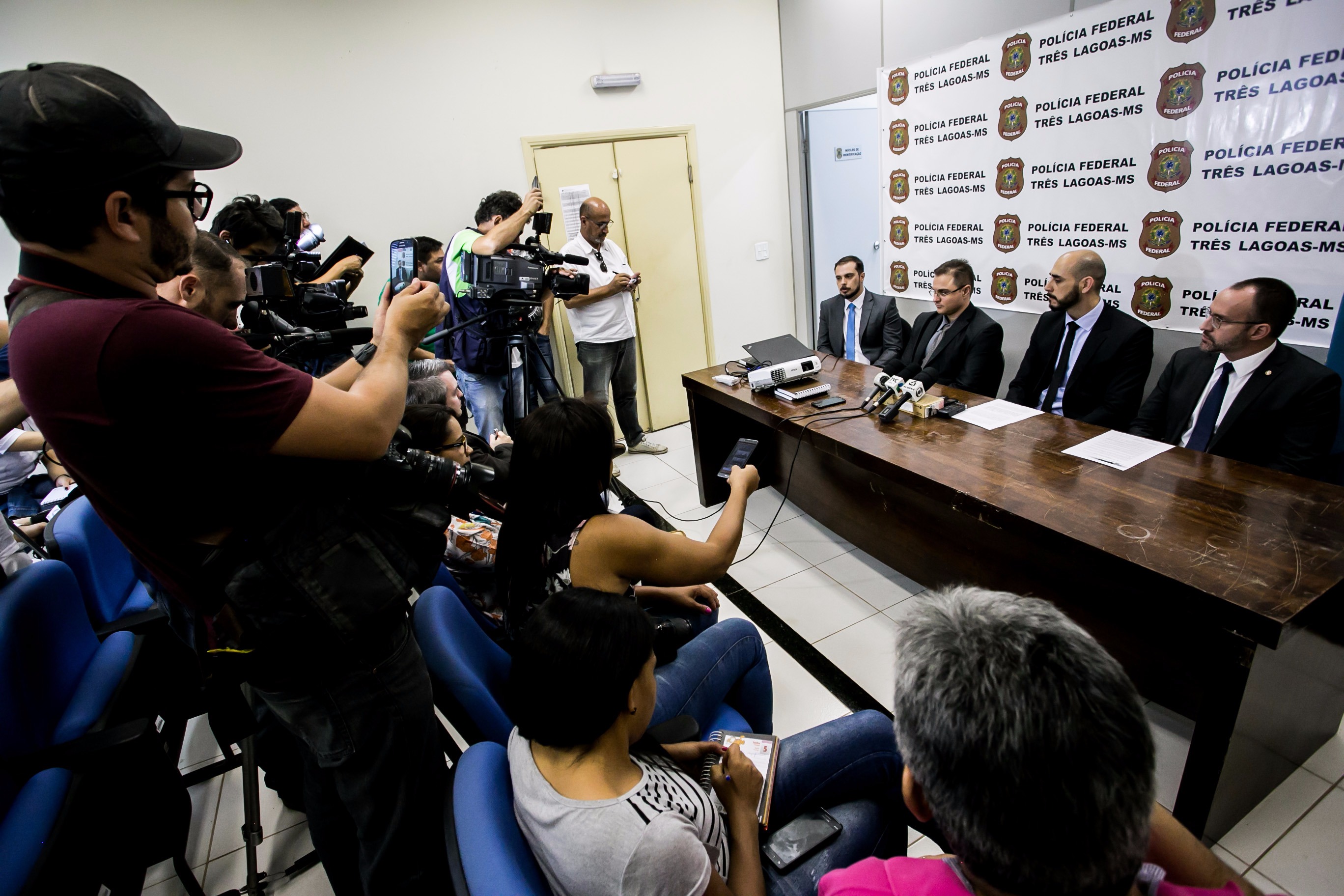 Em Três Lagoas, servidores da prefeitura e empresários desviaram mais de R$ 1,6 milhão do município Reportagem do Perfil News acompanhou coletiva de imprensa sobre o caso na sede da Polícia Federal. (Foto: Ygor Andrade/ Perfil News).