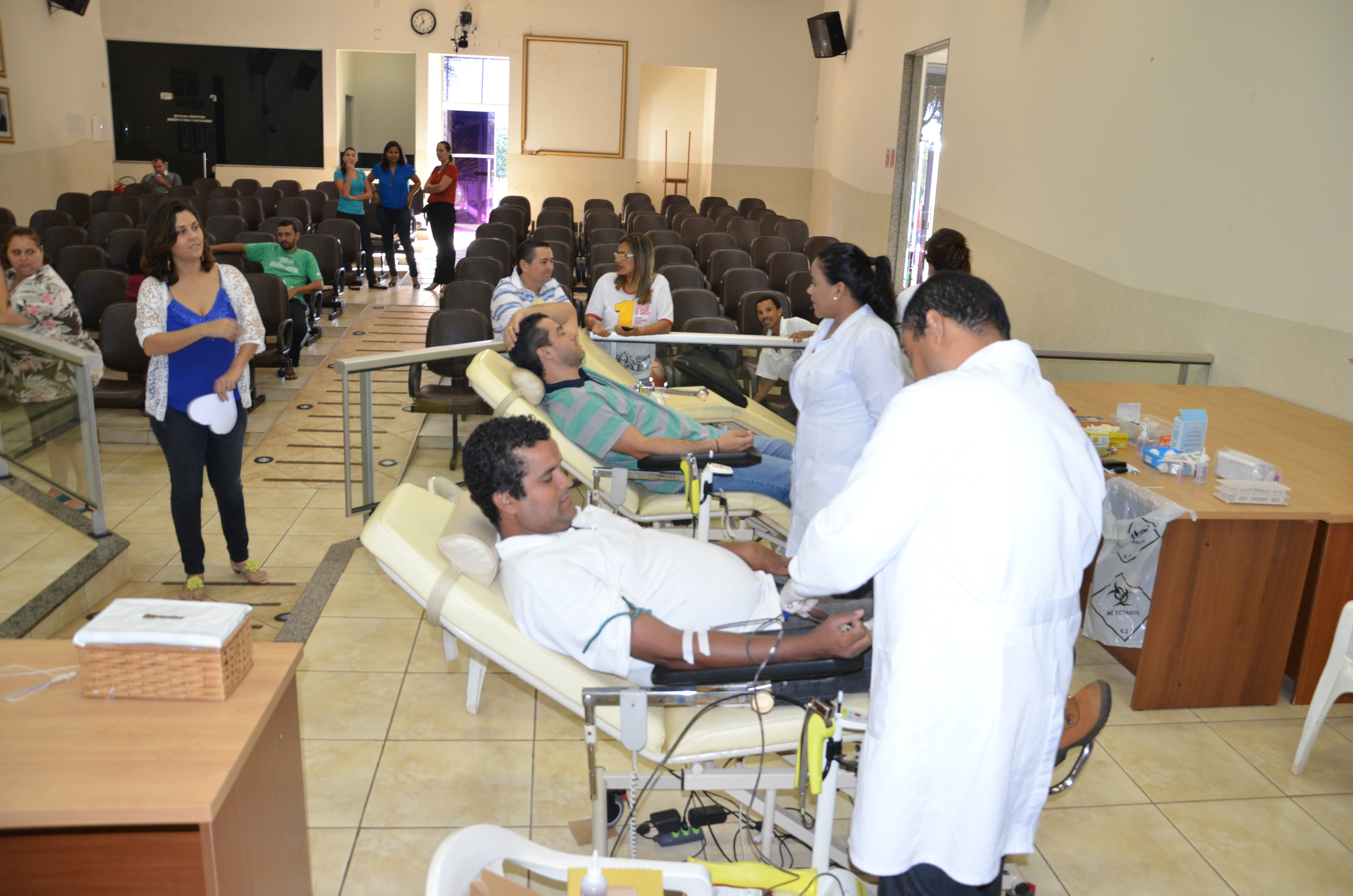Doação de sangue na câmara municipal de Três Lagoas. (Foto: Assessoria)