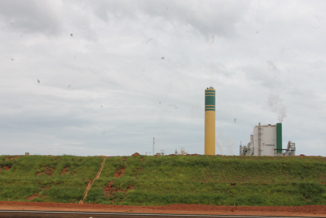 Ao custo de R$ 9 bilhões, nova fábrica da Eldorado estará produzindo no início de 2019 Imagem captada no dia 24 de fevereiro de 2016 a terraplanagem do platô concluída. No total foram decorridos sete meses para a conclusão da obra (Foto: Patrícia Miranda)