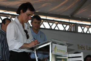 Fábrica de celulose da Eldorado Brasil já está 98% concluída Desde as tratativas iniciais, como a solenidade de lançamento da obra, que aconteceu em junho de 2010, Monteiro estava presente (Foto: Ricardo Ojeda/Arquivo)