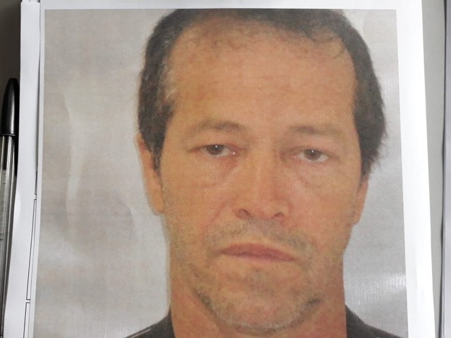 Ex-PM que furtou corpo de mulher do cemitério é preso bêbado e dirigindo carro sem placa em MS, diz polícia Suspeito foi preso por embriaguez seis dias após furtar corpo de cova em MS — Foto: Polícia Civil/Divulgação
