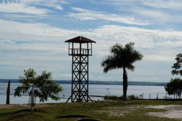 Balneário Municipal estará aberto para a população no feriado Balneário Municipal de Três Lagoas (foto: Divulgação)
