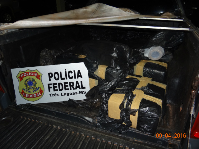 204 kg de maconha apreendidos pela PF em uma caminhonete na BR-158, entre Brasilândia e Três Lagoas (Foto: Assessoria)