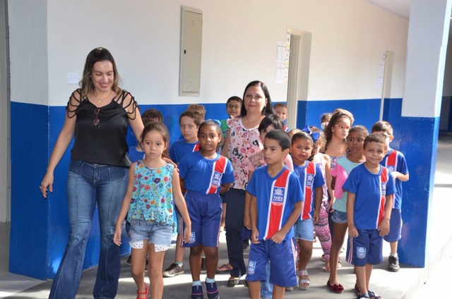 Após situação de emergência, volta às aulas da REME de Três Lagoas supera expectativa de SEMEC Alunos e professores, juntamente com entidades assistenciais da Cidade, estão nos últimos preparativos para a apresentação do Desfile Cívico dos 103 anos (Foto/Assessoria)