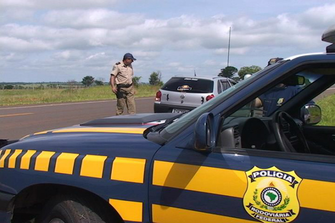 PRF vai reforçar o policiamento nas rodovias federais neste fim de ano. Foto: Arquivo/Perfil