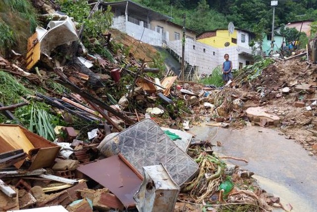 Sistema alertará por mensagem riscos de deslizamentos causados pela chuva  (Foto:Arquivo/Agência Brasil)